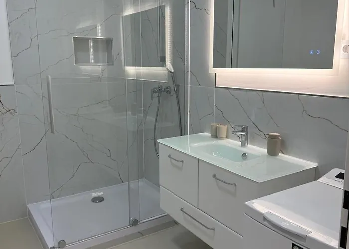 Modern Ausgestattete Mit Wiener Charme