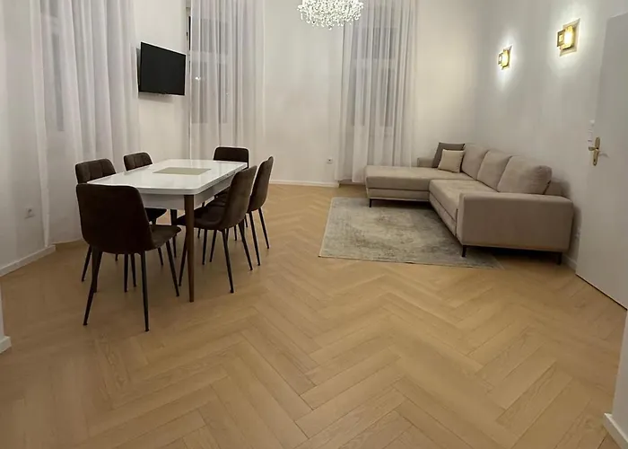 Modern Ausgestattete Mit Wiener Charme Viena