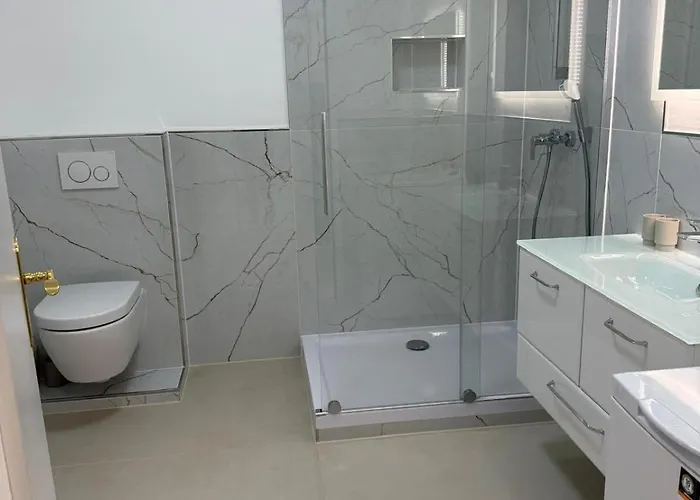 Modern Ausgestattete Mit Wiener Charme Viena